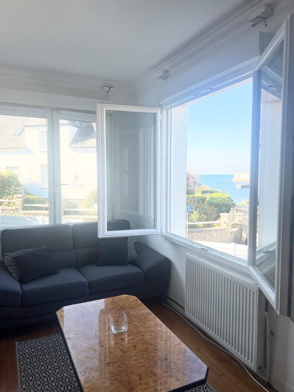 Natural landscape, Living room, Sea view
