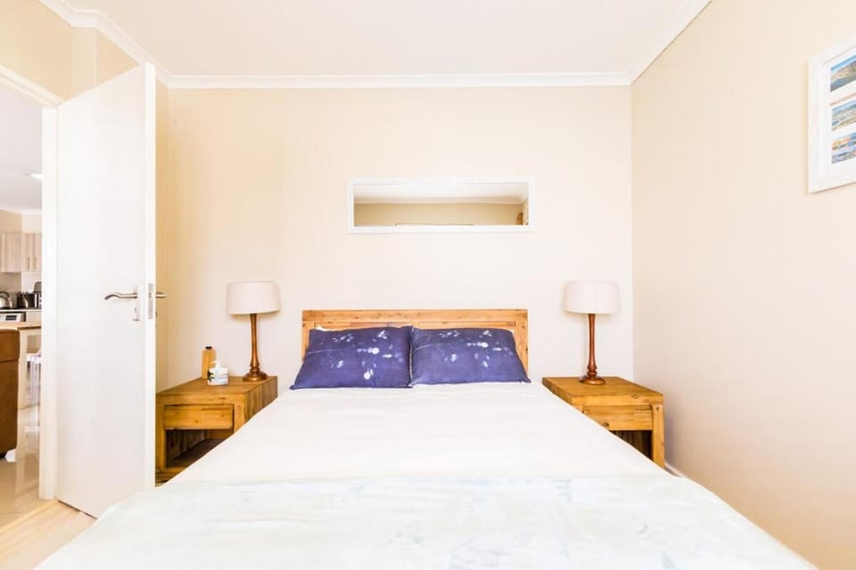 Azure Luxury Apartment Bloubergstrand 115 Apartment in Cape Town