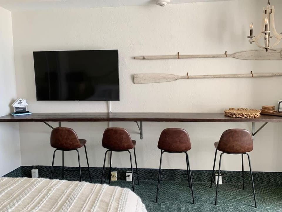 Beach Access Elegant Studio near Top Attractions House in Holly Hill