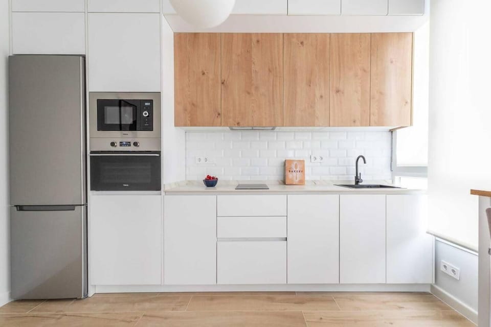 Coffee/tea facilities, Kitchen or kitchenette, dishwasher, oven, stove