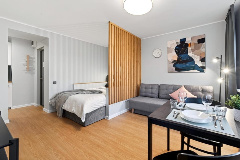Bed, Living room, Photo of the whole room, Seating area