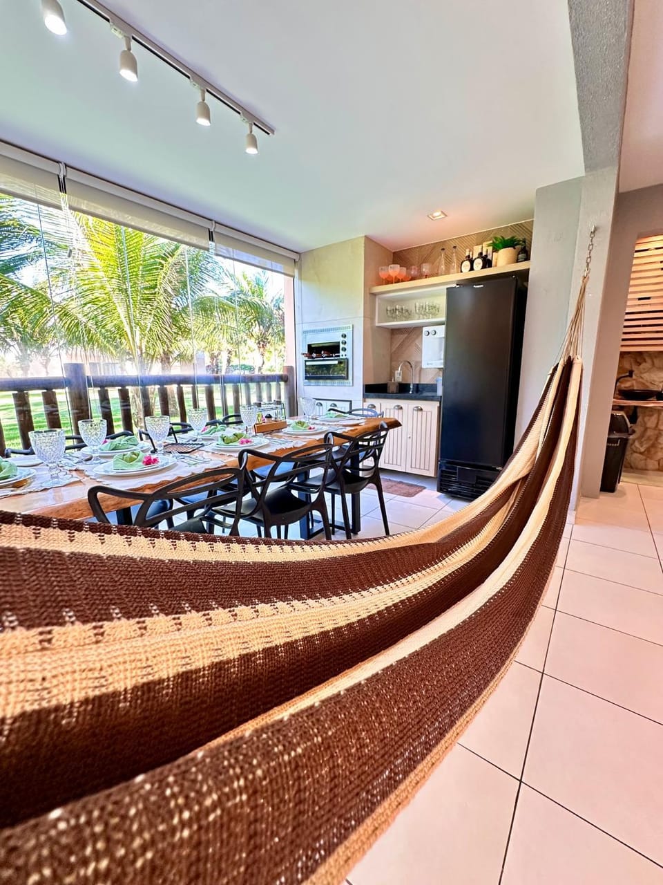 Kitchen or kitchenette, Seating area, Dining area, minibar, oven