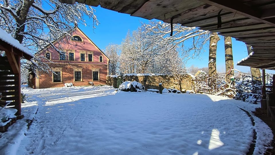 Property building, Day, Winter