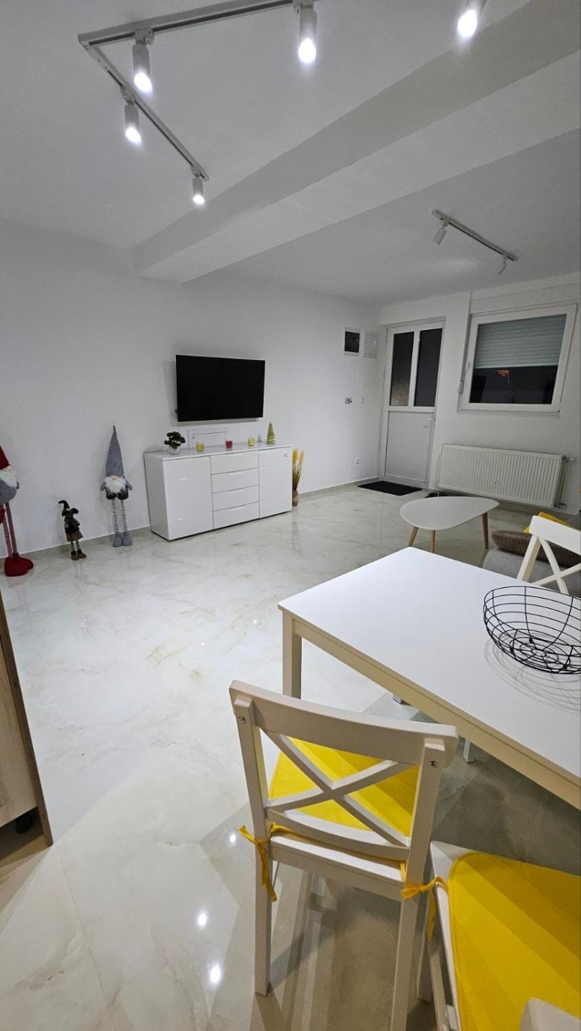 Spring 4 Apartment in Novi Sad