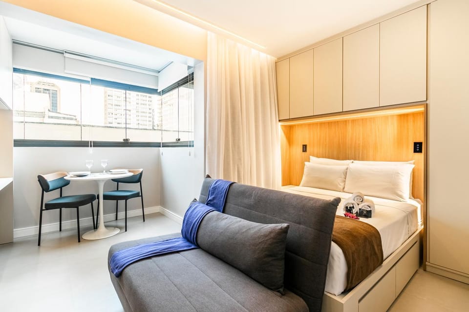 Bed, Living room, Photo of the whole room, Seating area, Dining area, Bedroom