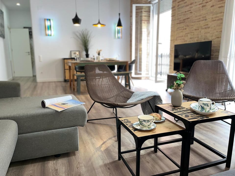 Living room, Dining area