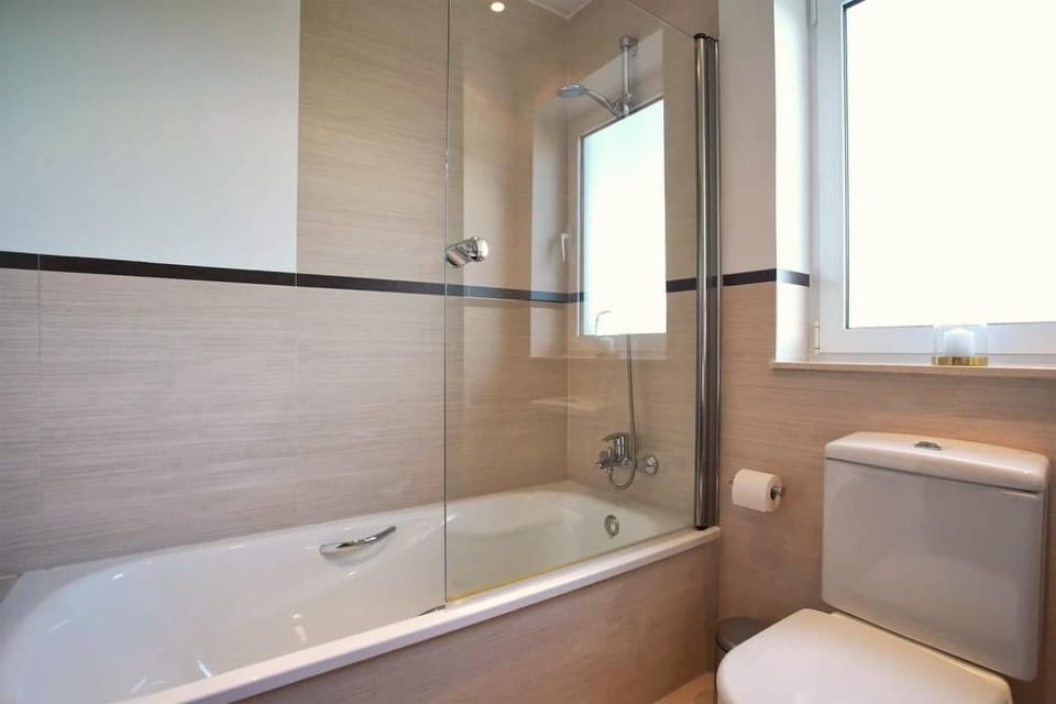Toilet, Bathroom, Bath, towels
