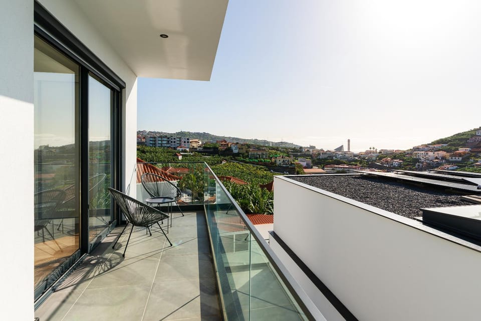 Patio, Day, Natural landscape, View (from property/room), Balcony/Terrace, Mountain view