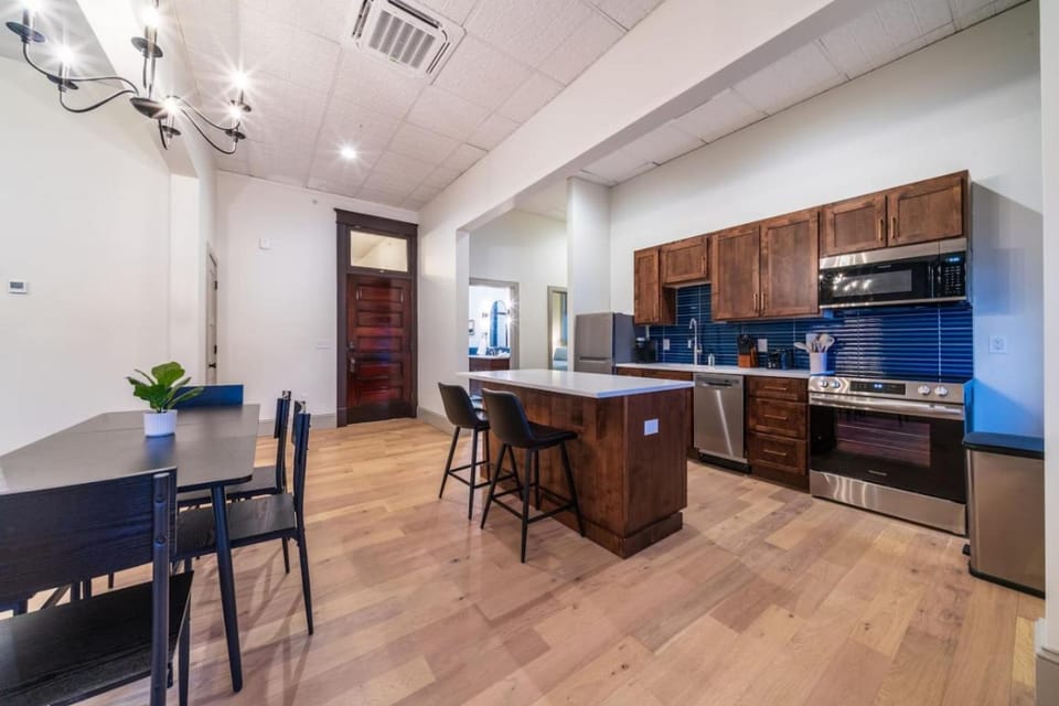 The Conservatory Apartment in Ozark Mountains