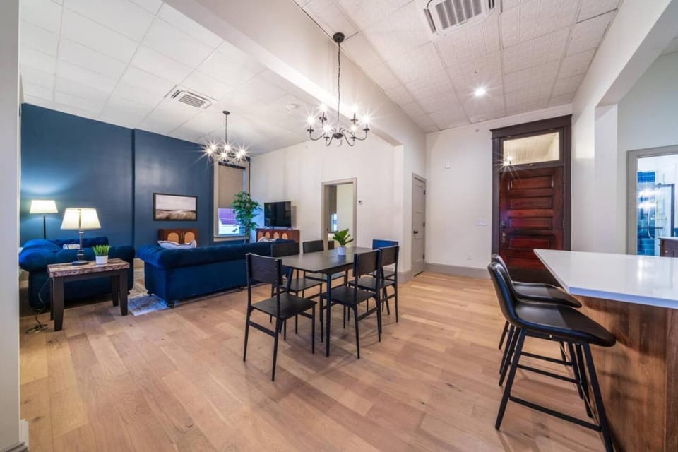 The Conservatory Apartment in Ozark Mountains