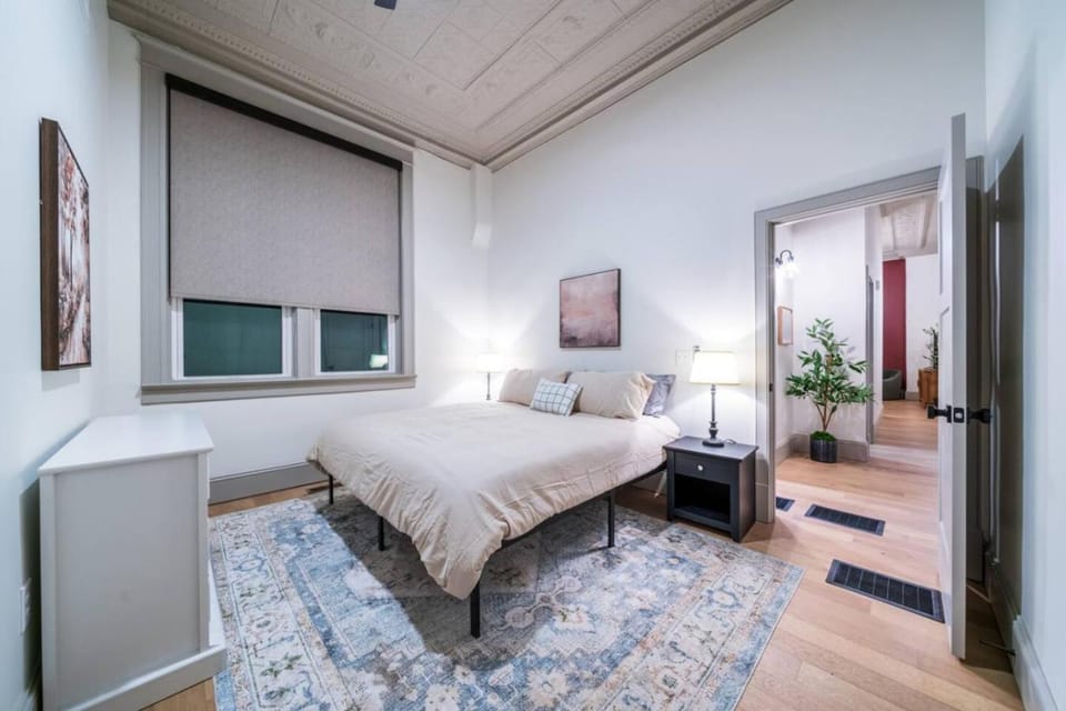 Scarlet Suite Apartment in Ozark Mountains