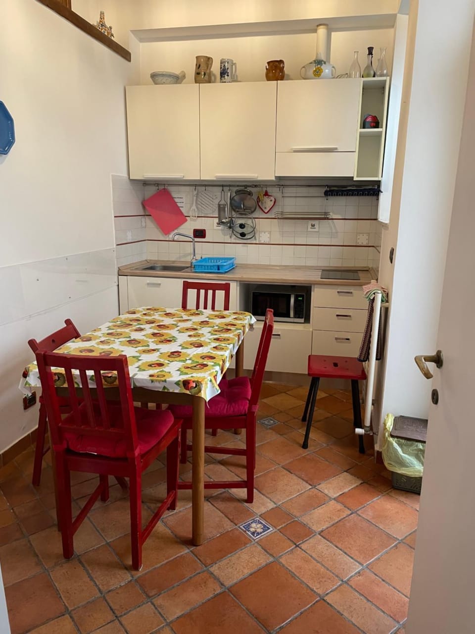 Piazza Farnese Apartment in Rome