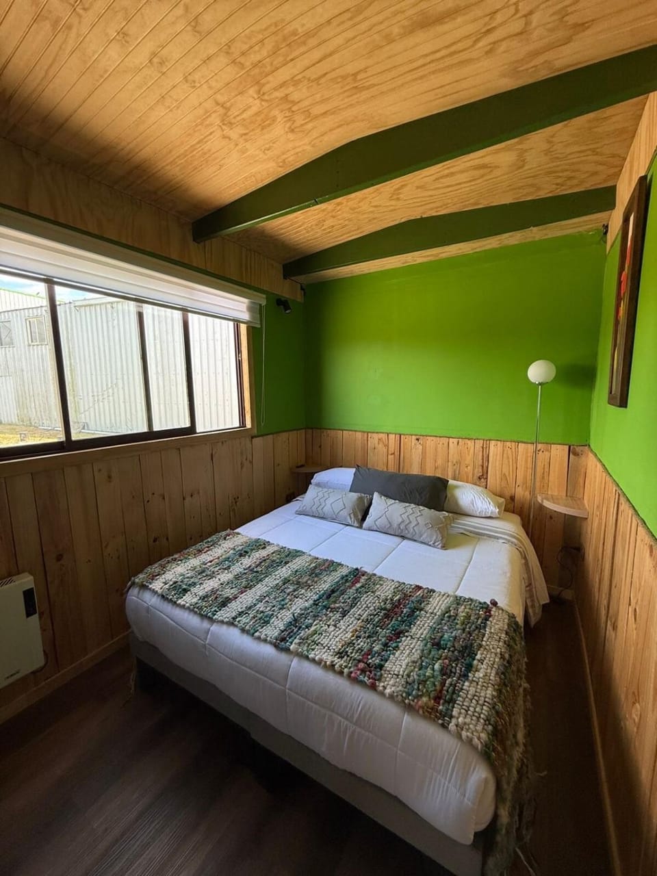 Bed, Bedroom, Garden view, River view