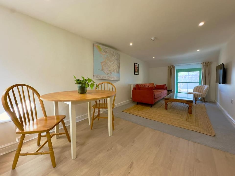 The Little Egret Apartment in The Mumbles