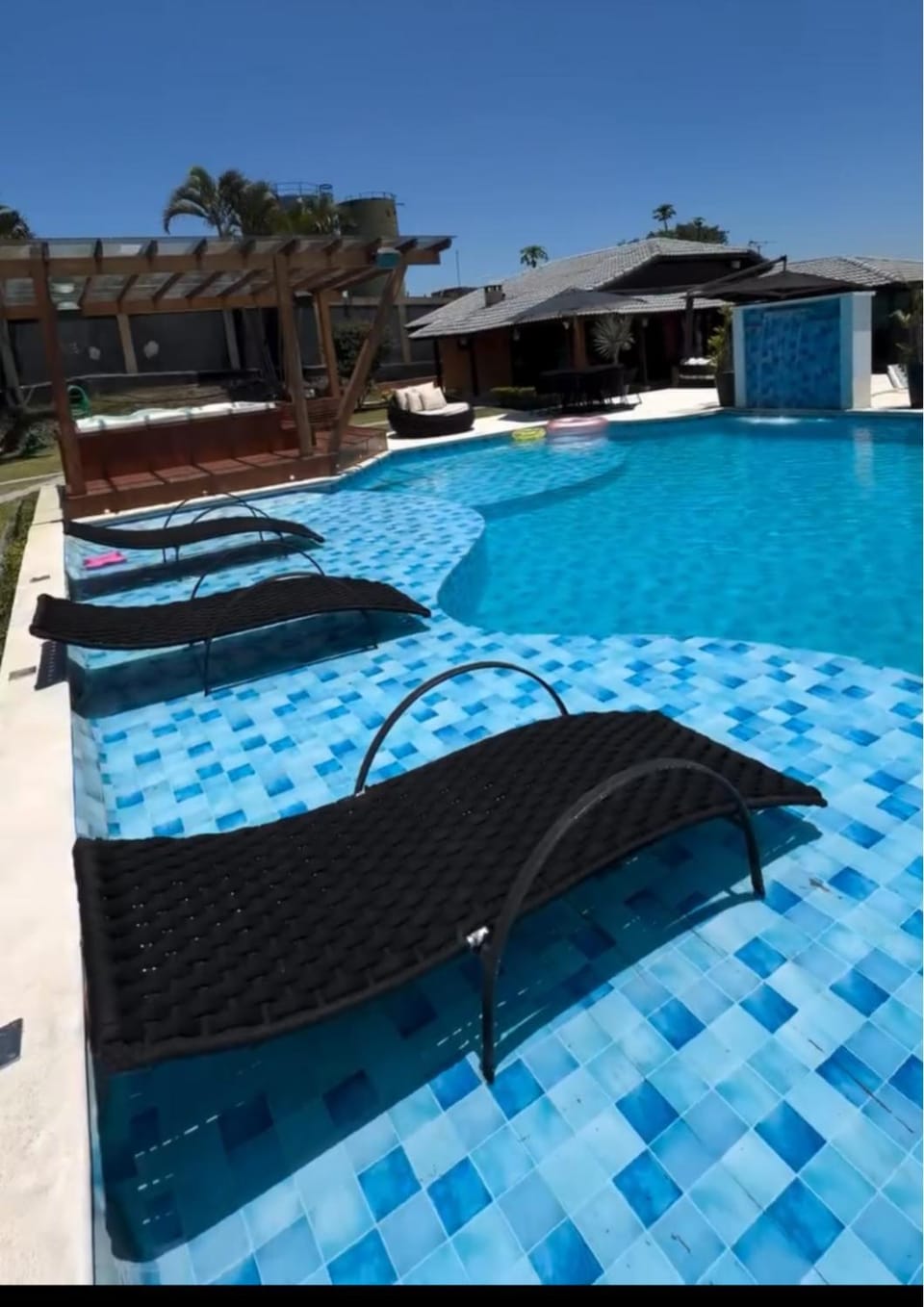 Casa Igarata House in Sao Jose dos Campos