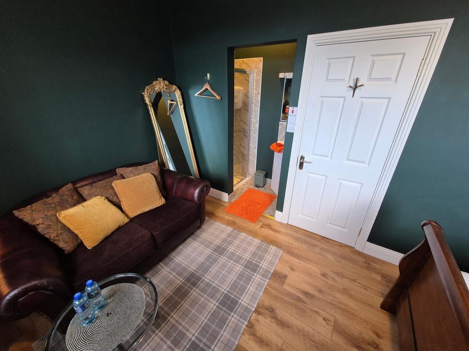 Seating area, Bedroom