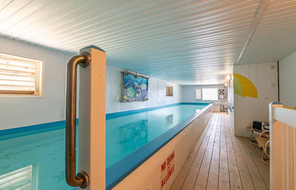 The Thunderbird - Nags Head MP 16, Oceanfront, Indoor Pool, Rooftop Pool, Hot Tub, Gazebo, Pets OK House in Whalebone