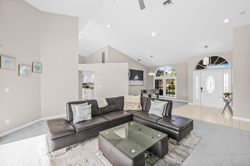 561 Goldcoast Court House in Marco Island