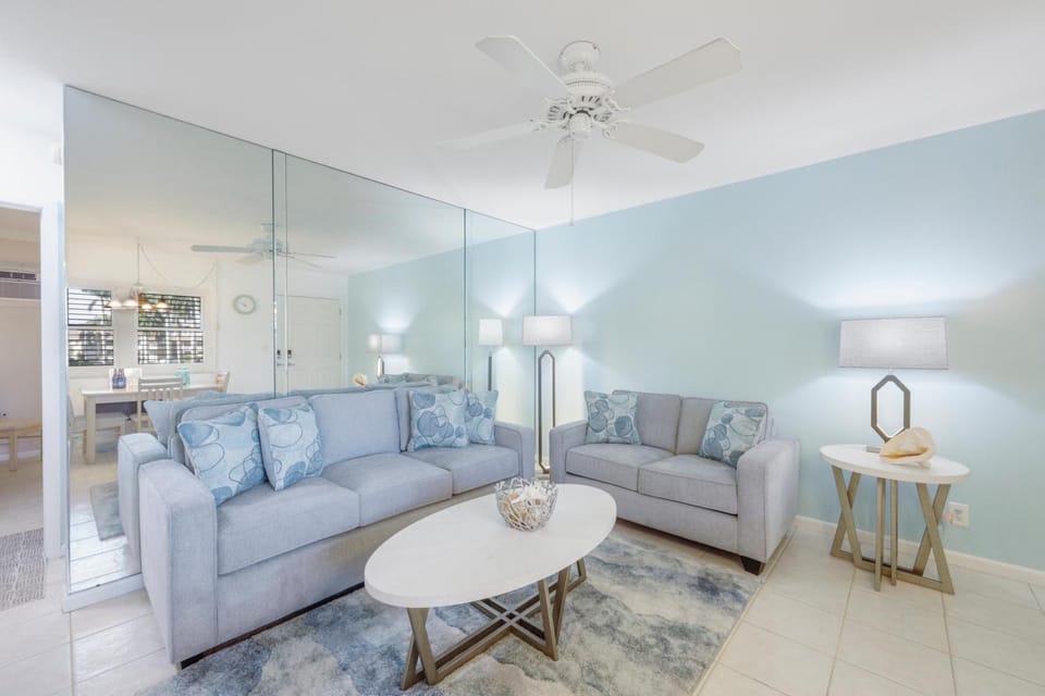 Southwinds C-7 House in Marco Island