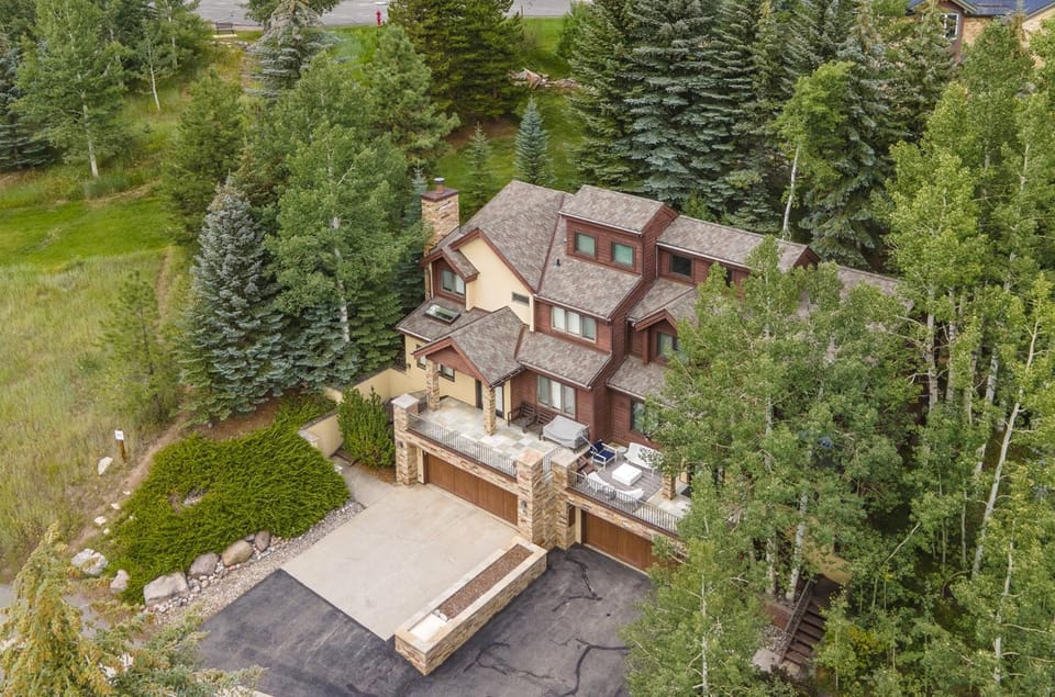 1175 B Casolar Del Norte Duplex Apartment in Vail