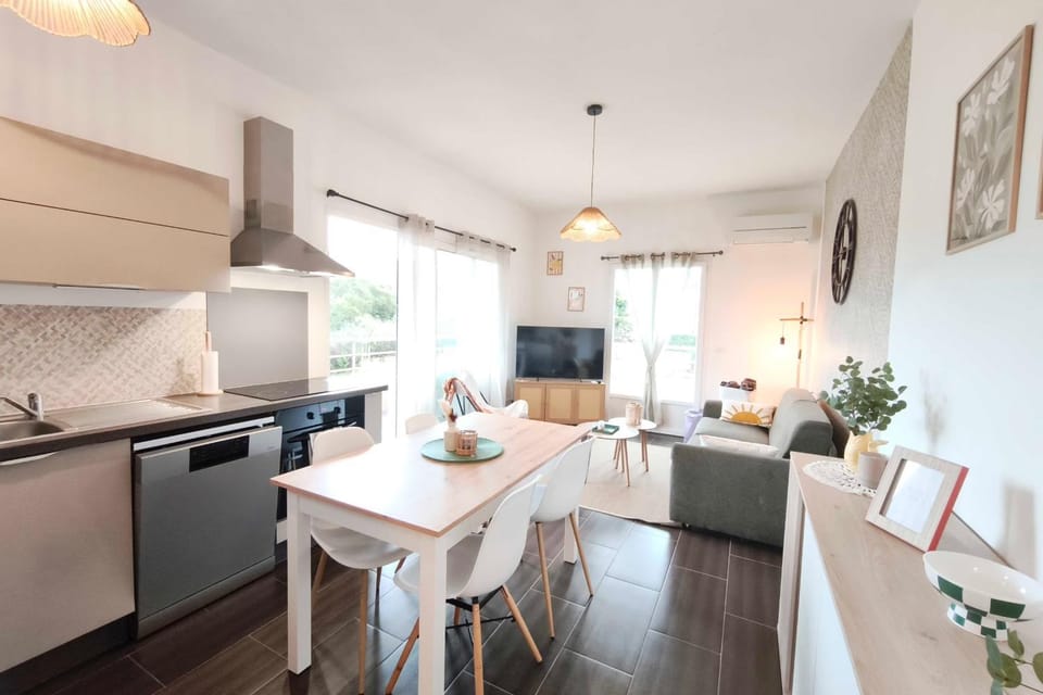 Bright apartment in Albitreccia near beach Apartment in Corsica