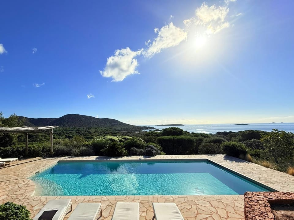 Villa Palombaggia vue mer panoramique plage 9 min à pied Villa in Porto-Vecchio