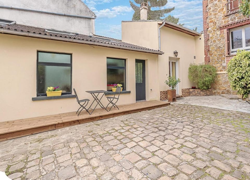 Belle guest house de plain pied à 12mn de Paris Apartment in Île-de-France