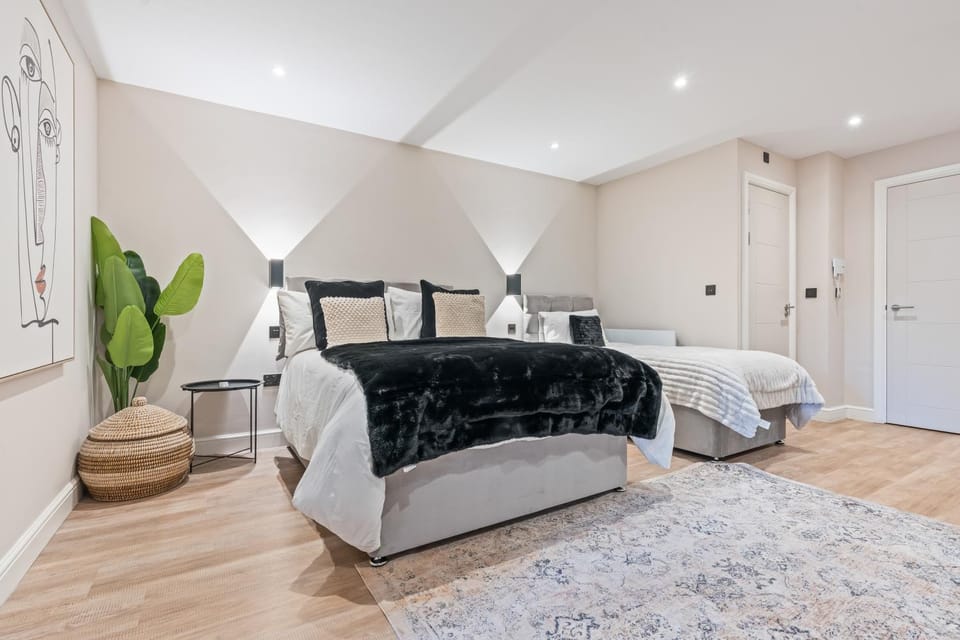 Bed, Bedroom