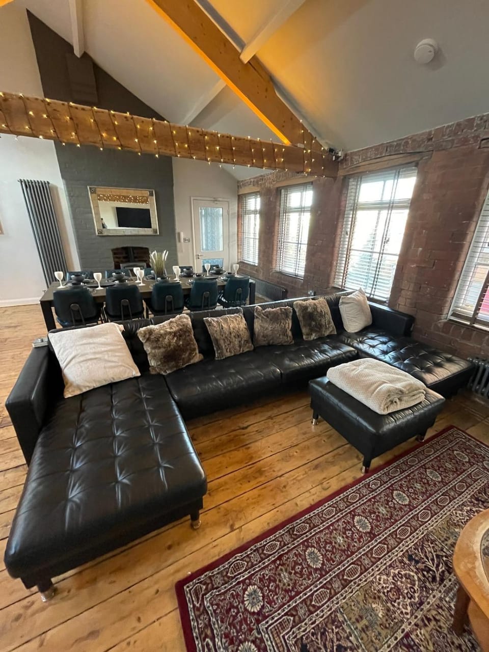 TV and multimedia, Living room, Seating area