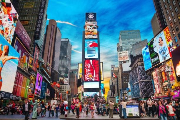 Times Square Retreat with Private Bathroom and Kitchenette Bed and Breakfast in Midtown