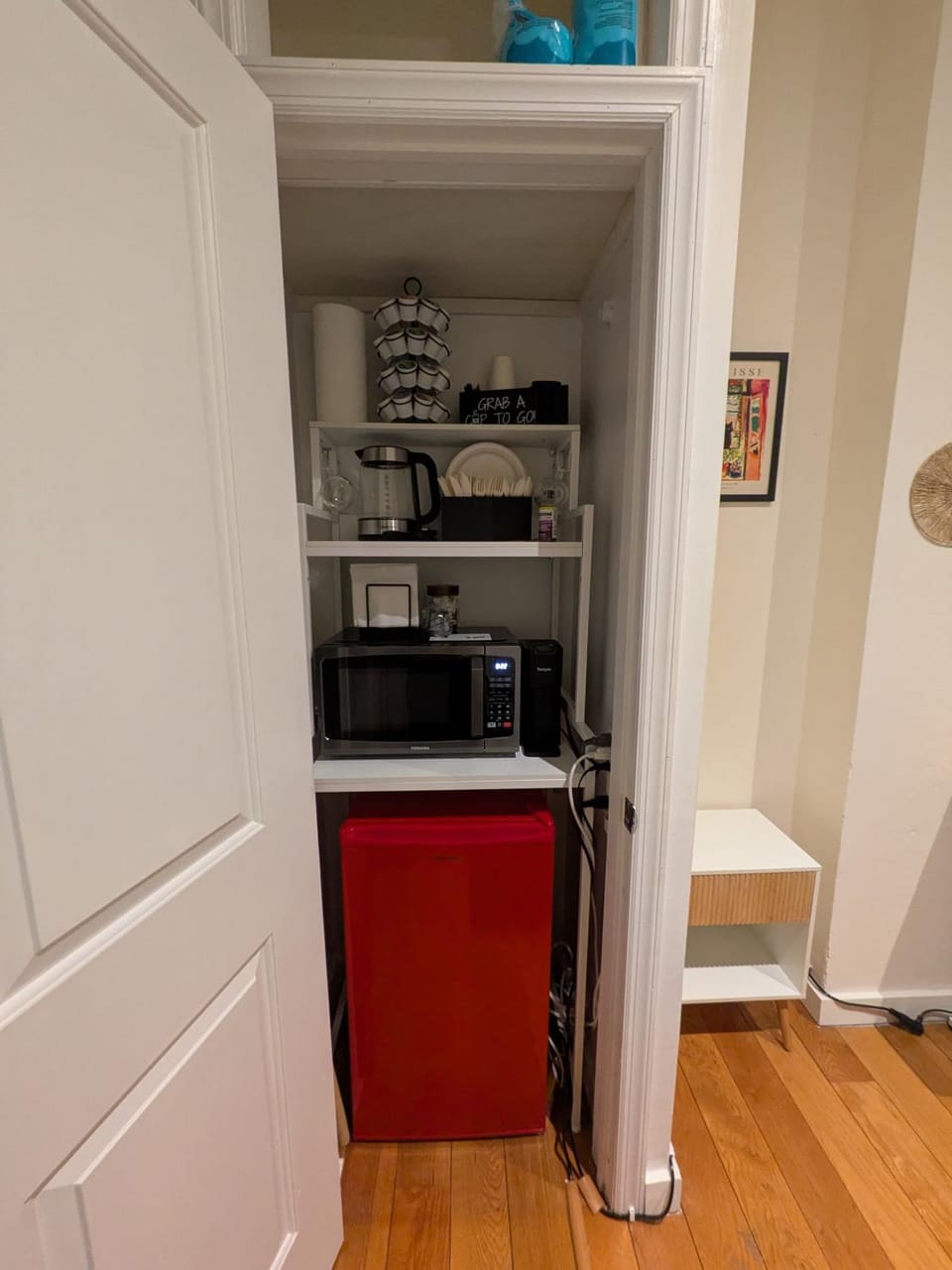 Times Square Retreat with Private Bathroom and Kitchenette Bed and Breakfast in Midtown