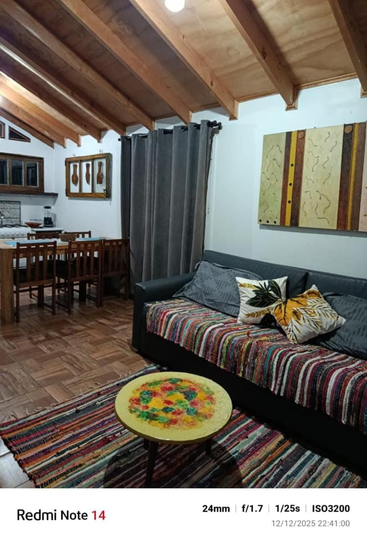 La Morada del Colibrí House in Santiago Metropolitan Region