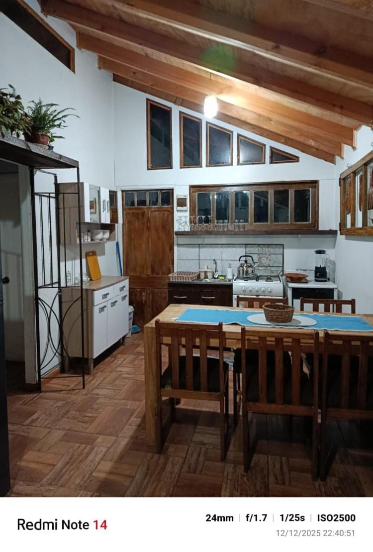 La Morada del Colibrí House in Santiago Metropolitan Region