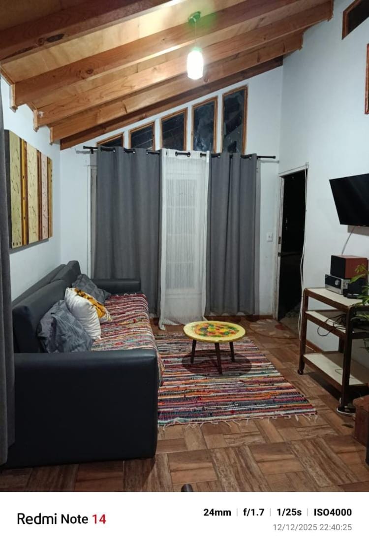 La Morada del Colibrí House in Santiago Metropolitan Region