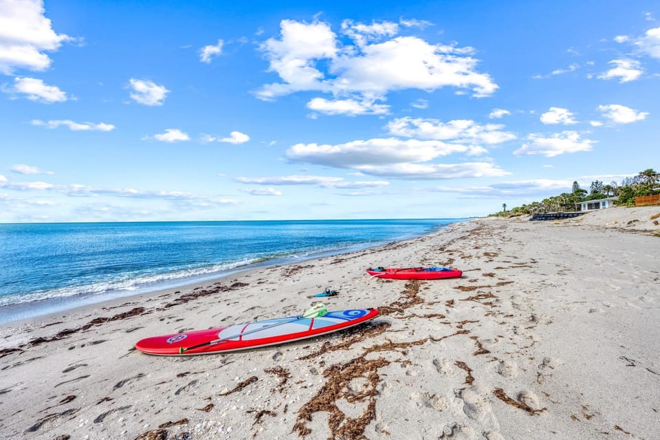 Gulf Front Escape with Private Deck, Sunporch & Beach Access House in Englewood