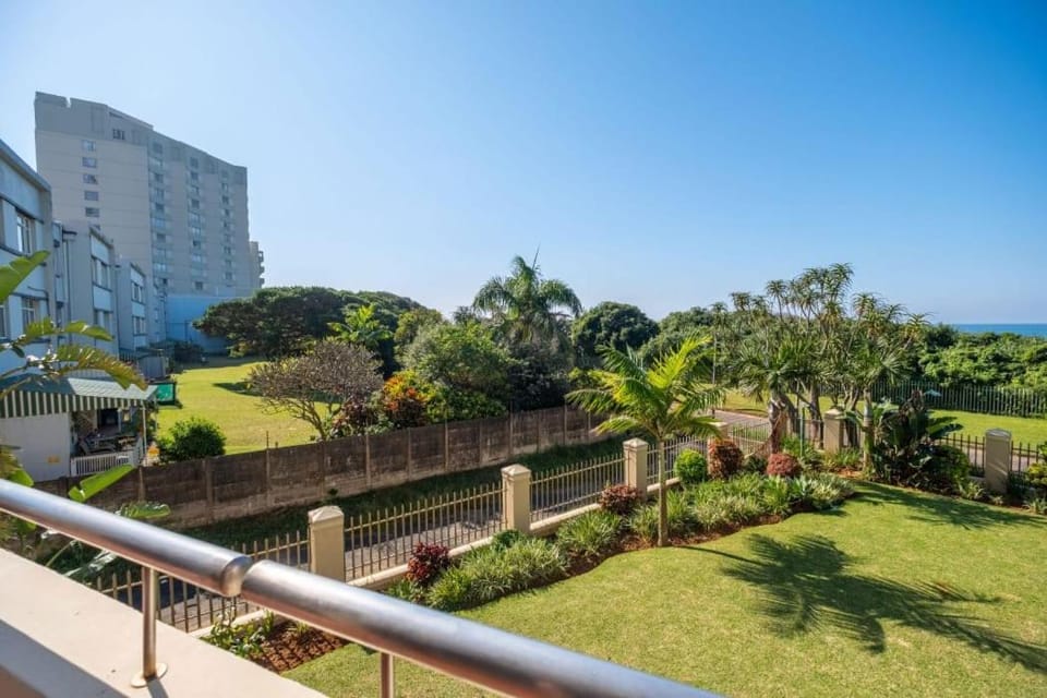 101 L'escalier Cabanas-Paradise at Sea Apartment in KwaZulu-Natal