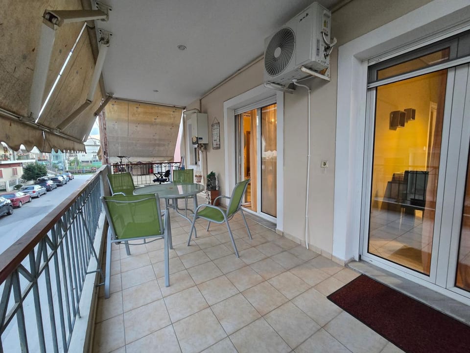 GPX CLR - XL Apartment - Parking Apartment in Peloponnese, Western Greece and the Ionian