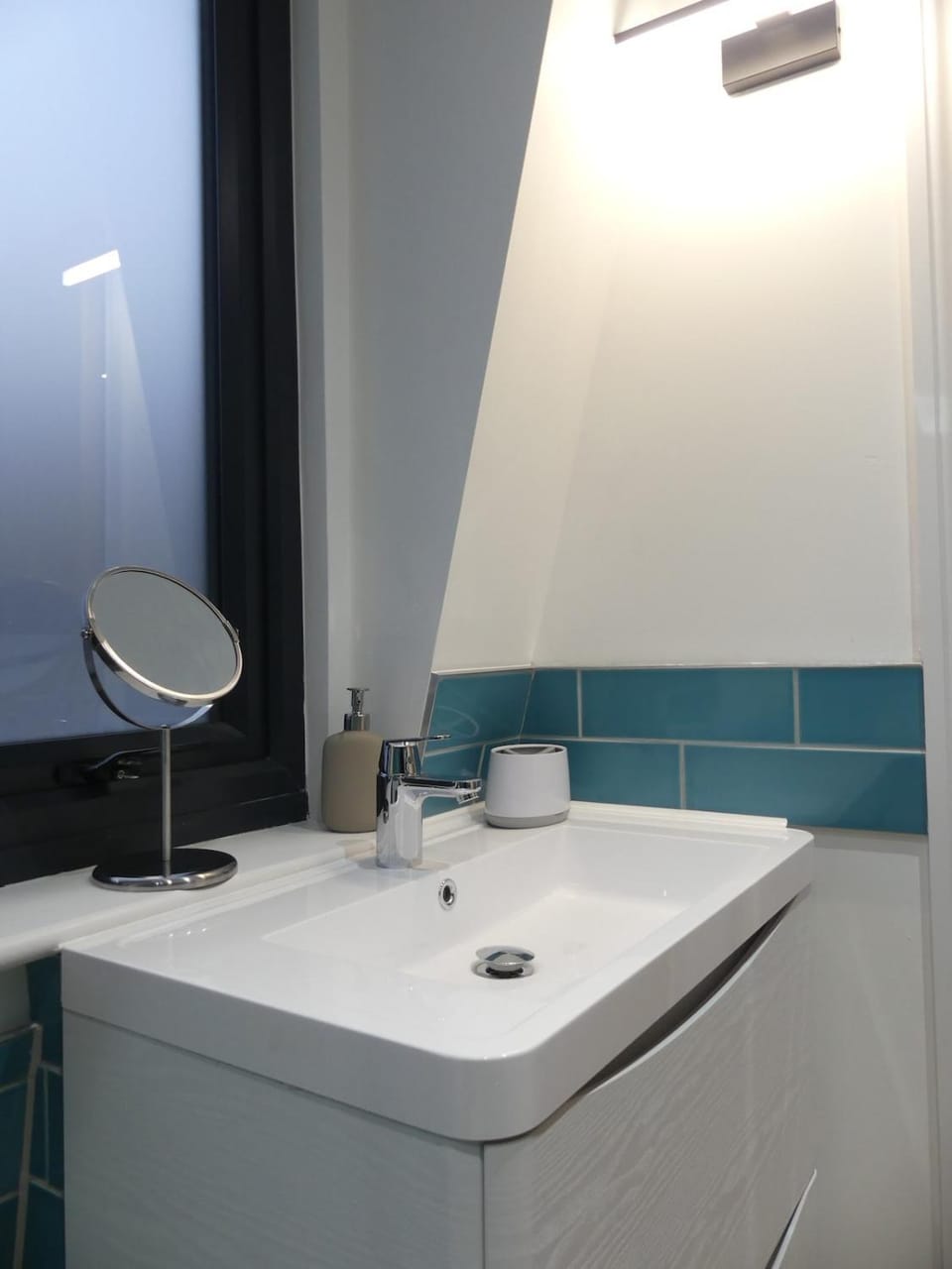 Vibrant Studio Loft in the Heart of Soho Apartment in City of Westminster