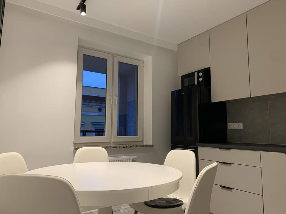 Klimatyczny apartament w sercu Wrocławia Apartment in Wroclaw