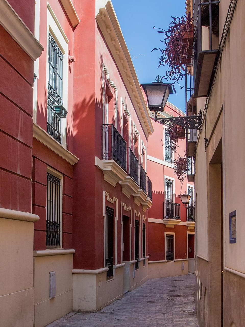 Property building, Neighbourhood