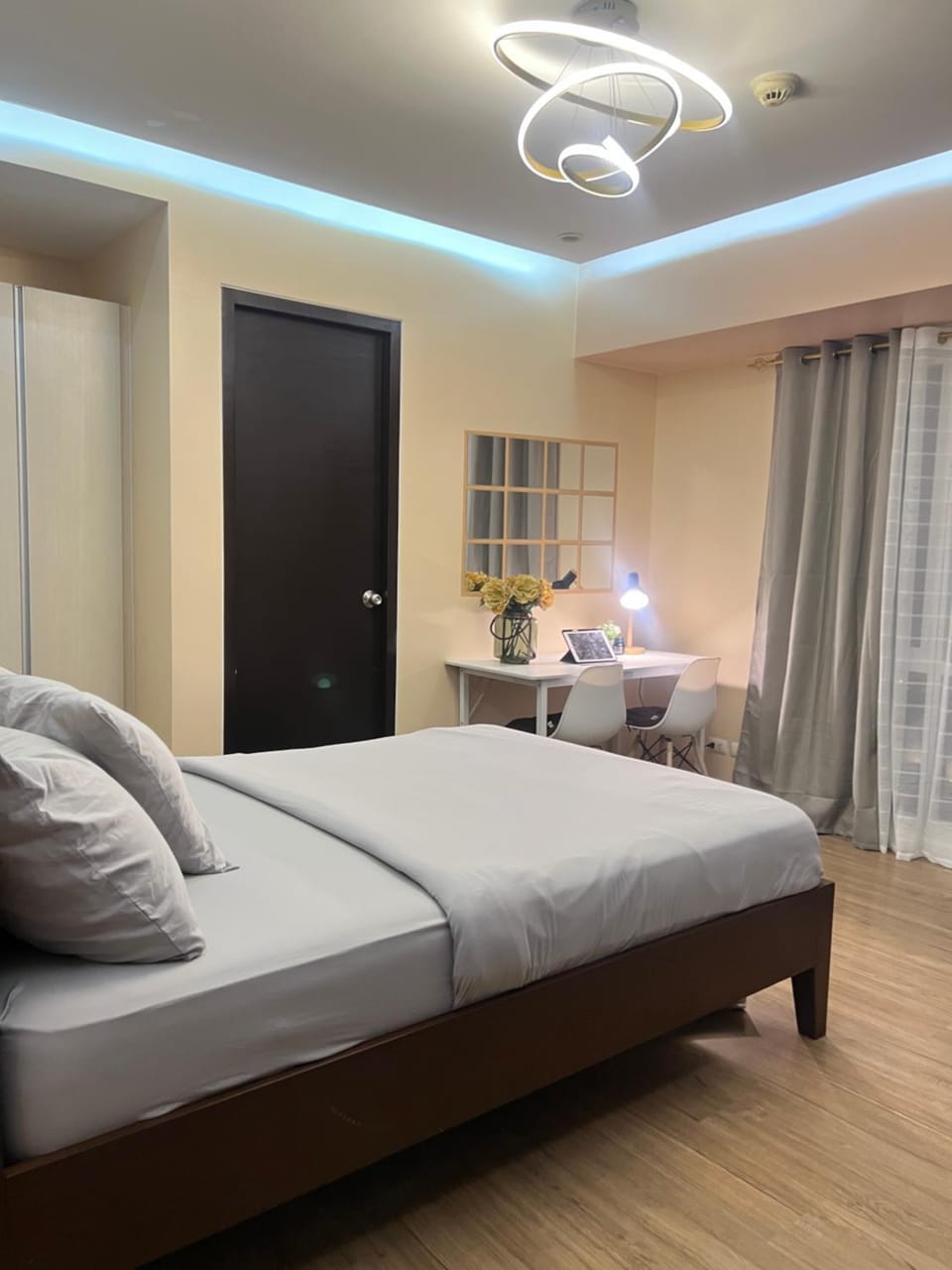 Abreeza Tower 1 Apartment hotel in Davao City