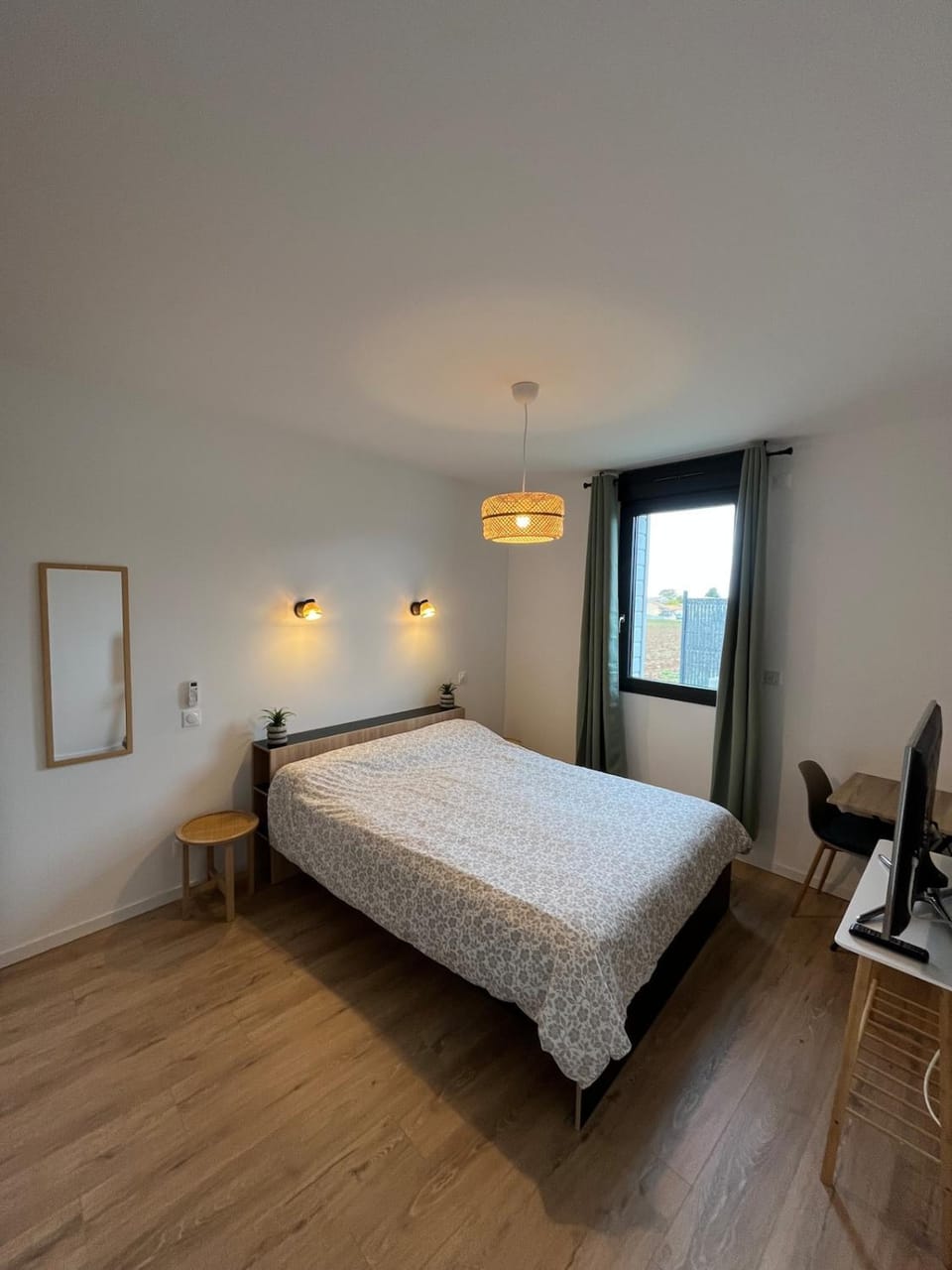 Bed, Bedroom