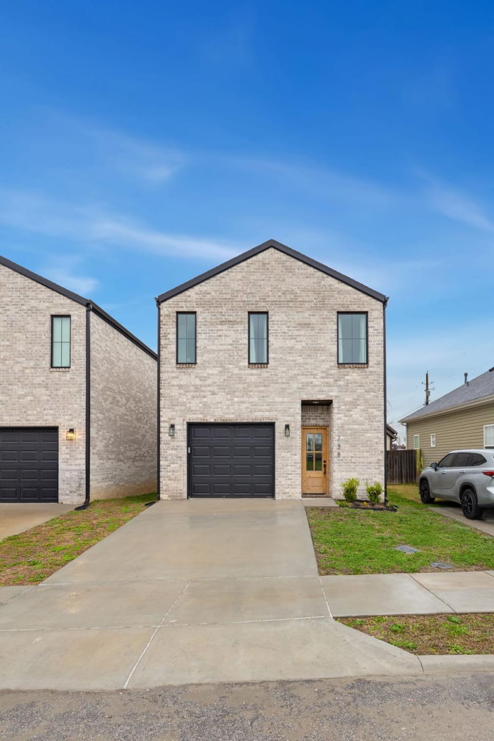 Downtown Luxe-Easy half a mi walk to DT New-Modern House in Rogers