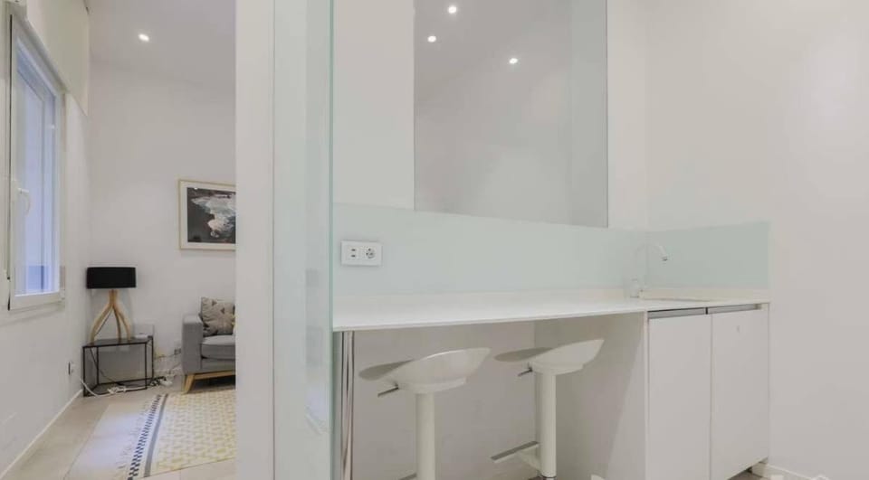 Warm 1BR in the Vibrant Chueca Neighborhood Apartment in Centro