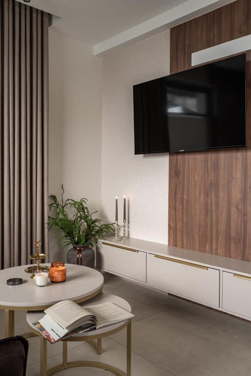 Communal lounge/ TV room, TV and multimedia, Evening entertainment