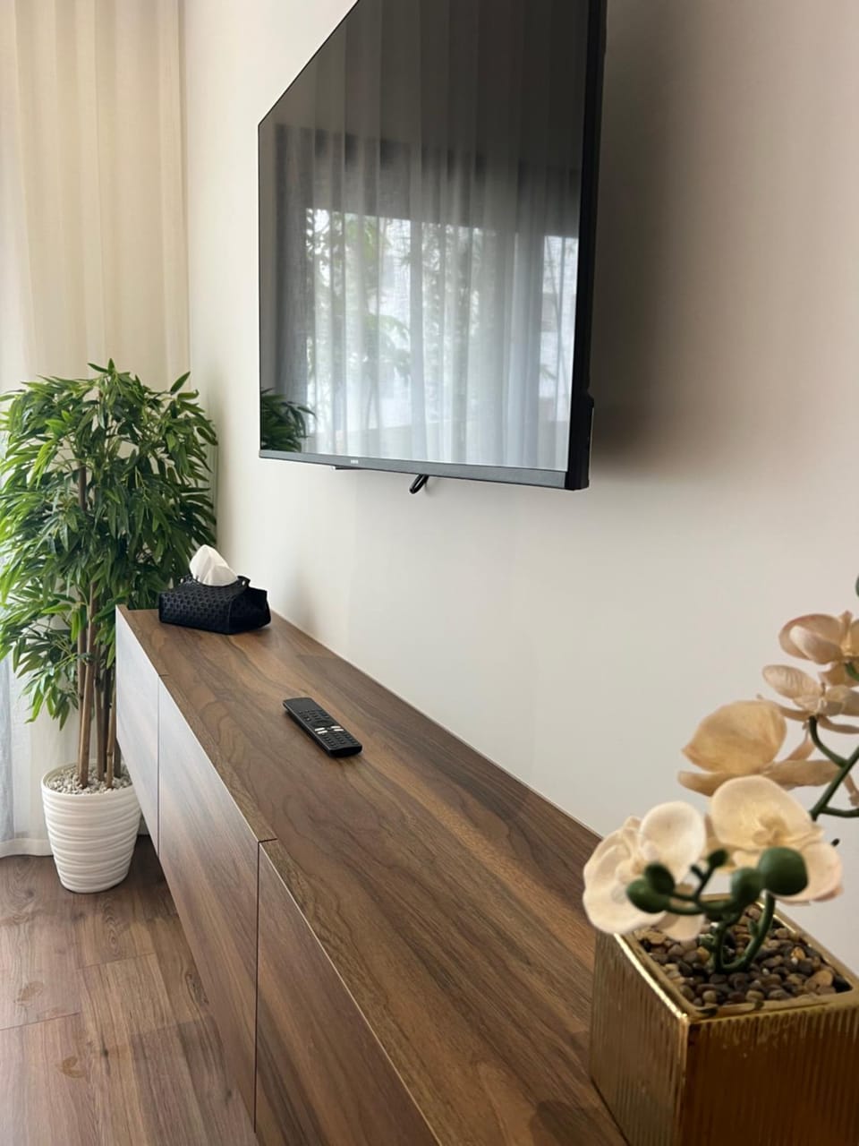 TV and multimedia, Evening entertainment