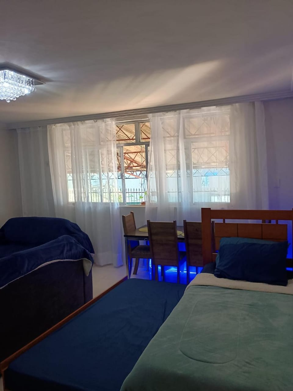 Bed, Living room