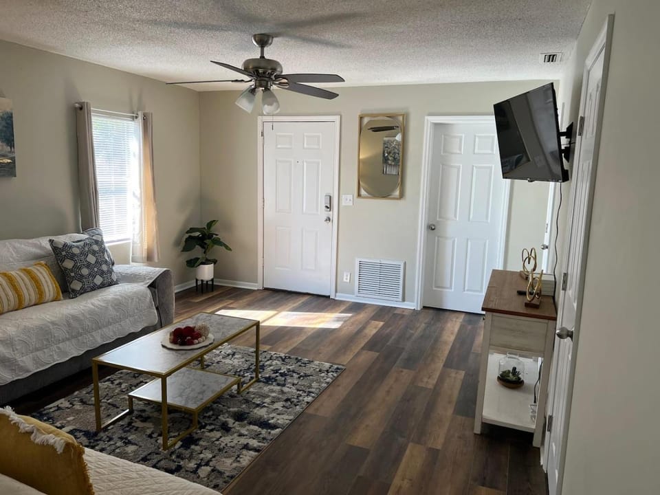 Peaceful Cozy Apartment in the Heart of Valdosta Apartment in Valdosta