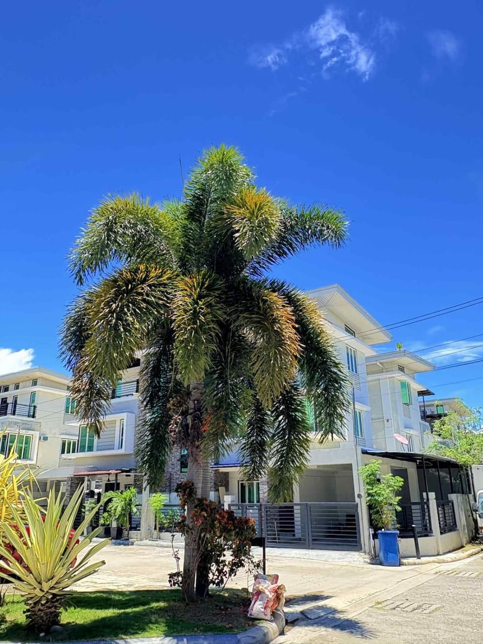 Malibu A Residence SM Lanang SMX nearby House 4 BR House in Davao City