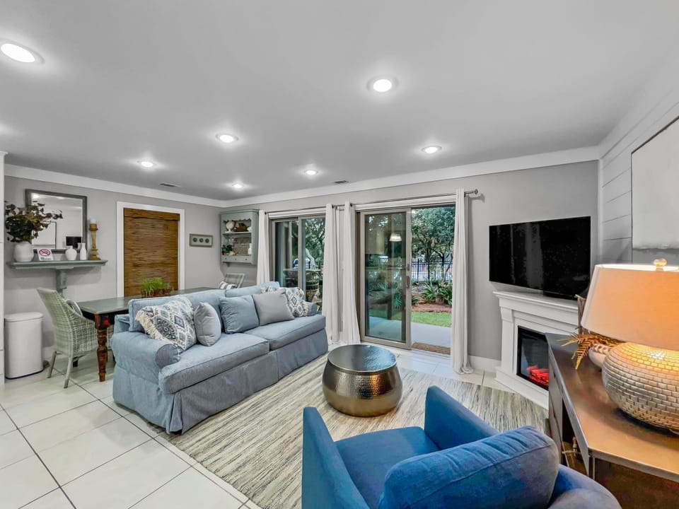 Inlet Dunes 101 l Community Pool l Across From The Beach House in Inlet Beach